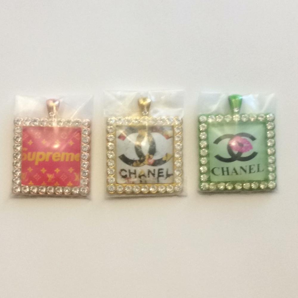 6 pcs multi color keychain fashion charm set π#2 - Picture 3 of 3